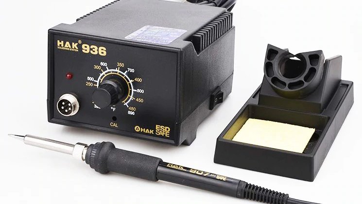 936 Soldering station