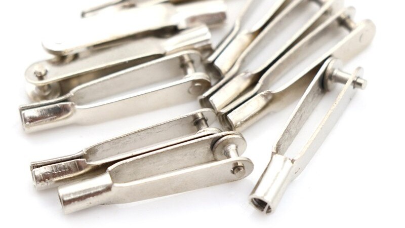 Servo pushrod clevis